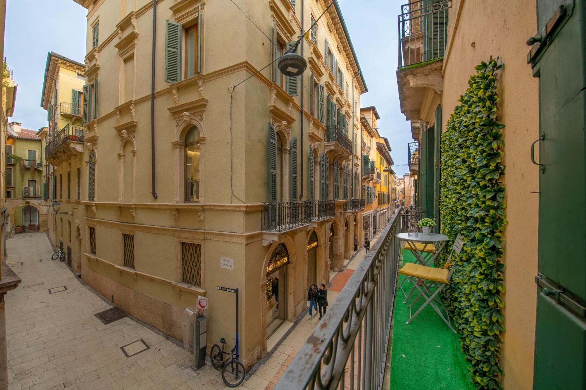 Palace Home Mazzini Verona Ngoại thất bức ảnh